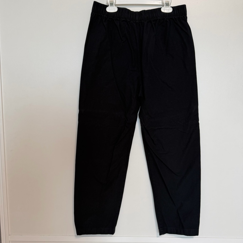 Uniqlo Women’s Black Cropped Pants